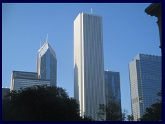 S Michigan AvenueS Michigan Avenue, central part dominated by Aon Center